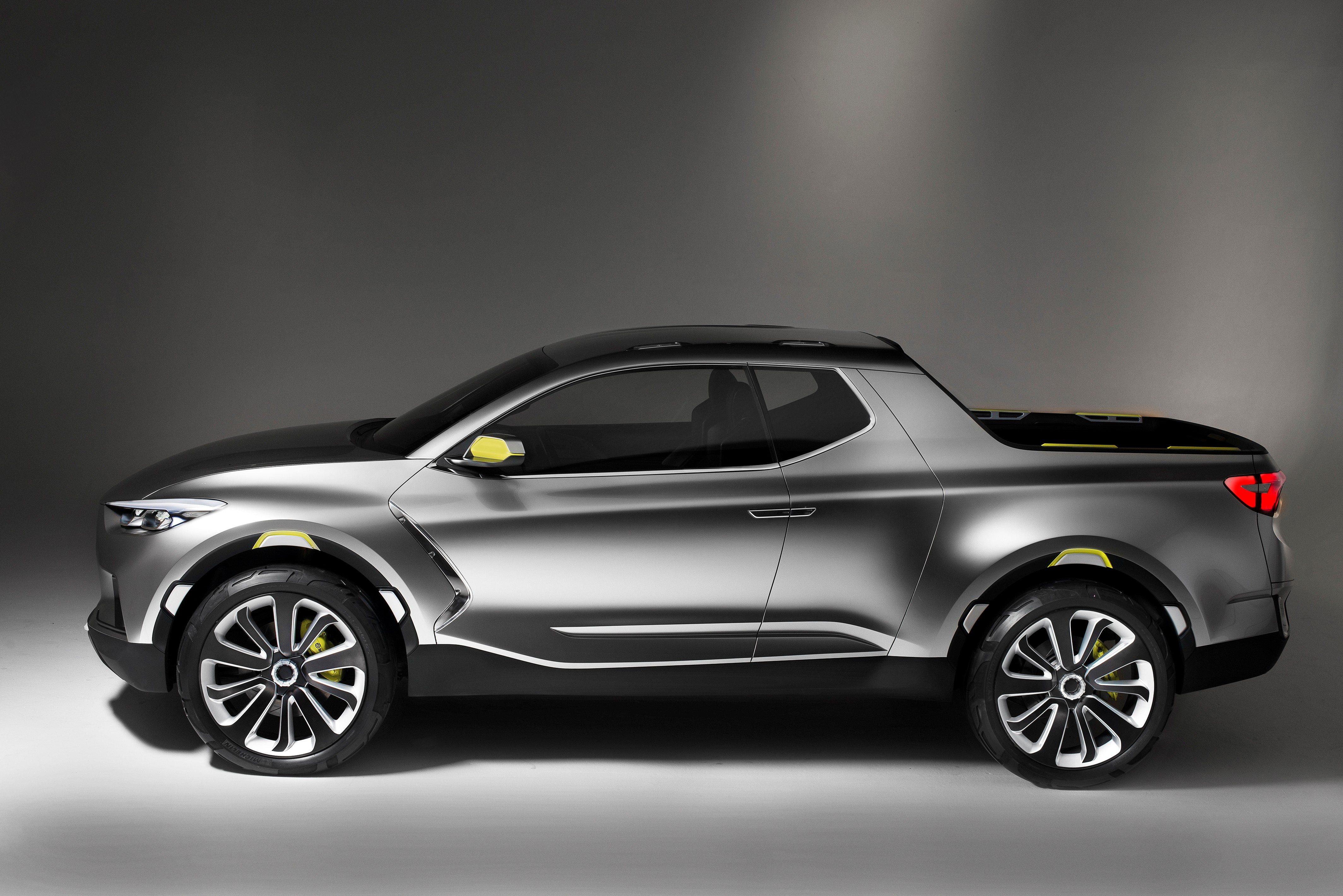 Santa Cruz concept in profile First Look: Hyundai Santa Cruz